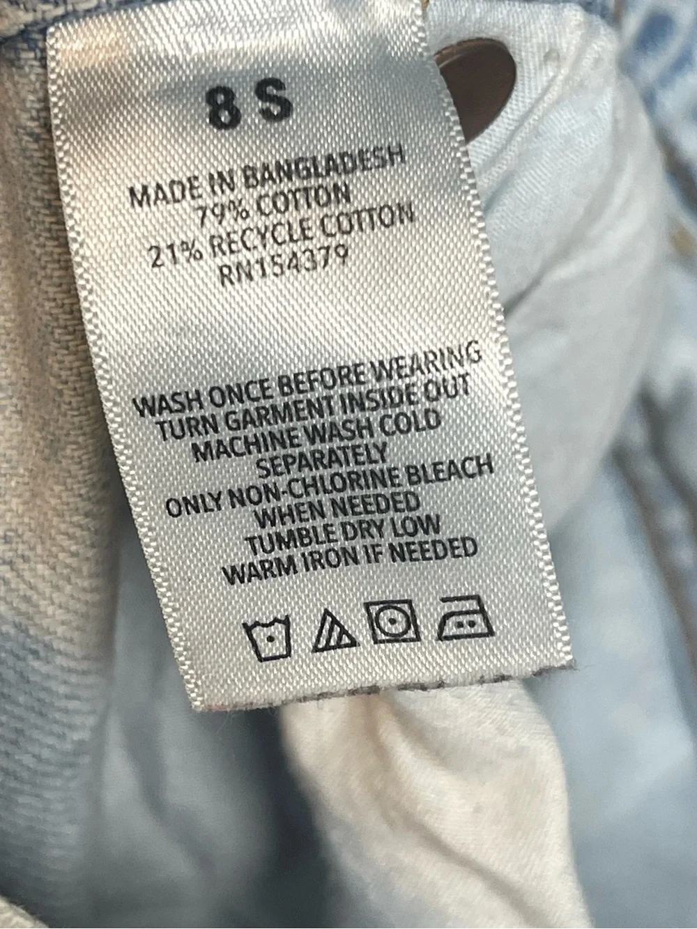 Aeropostale Pale Wash Straight Leg Jeans - Picture 7 of 7